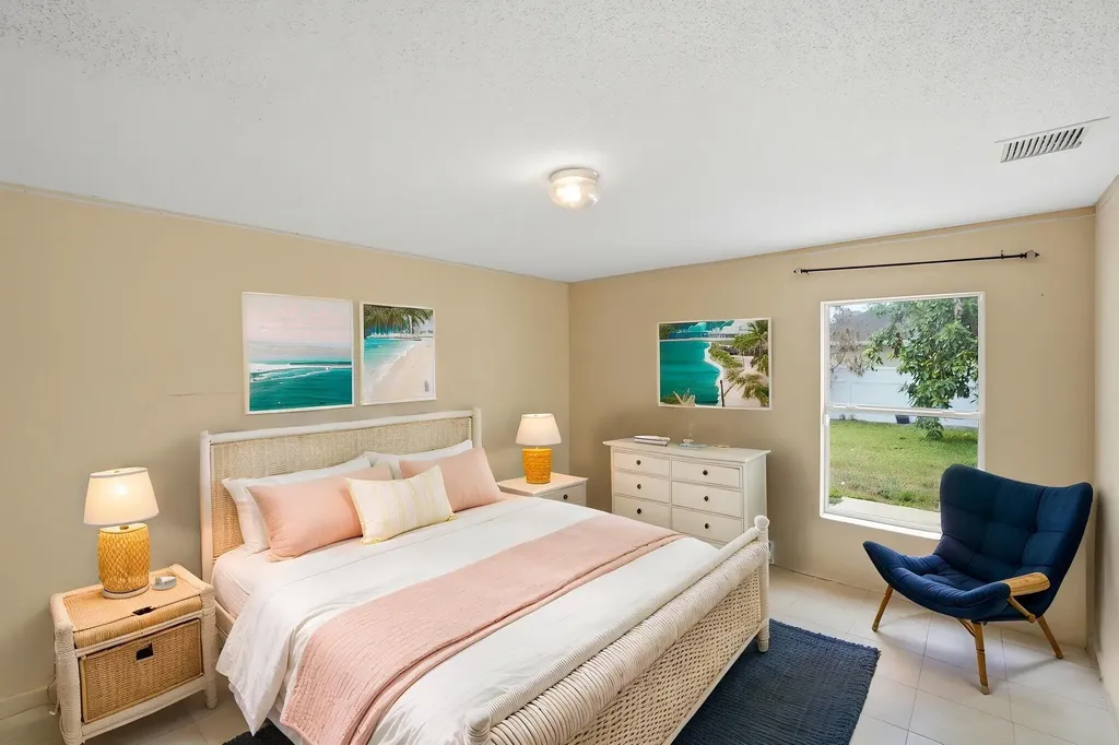 1692 SW Lofgren Avenue Port St Lucie FL 34953