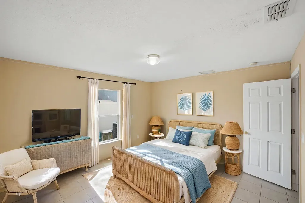 1692 SW Lofgren Avenue Port St Lucie FL 34953