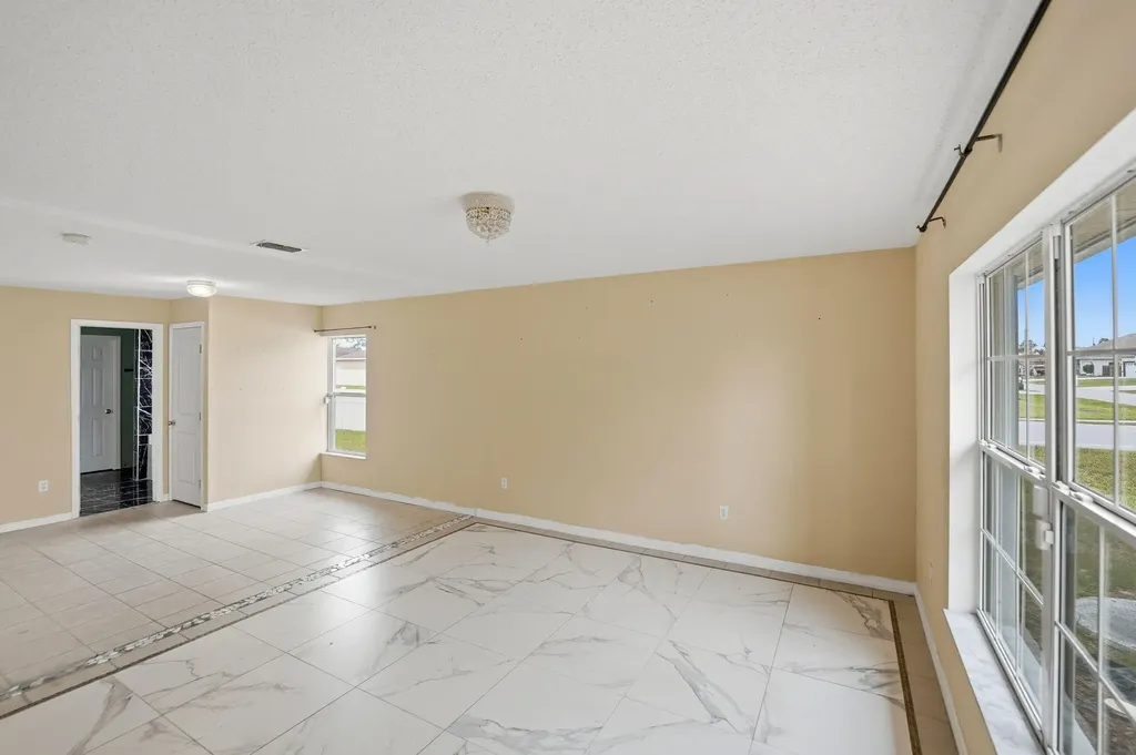 1692 SW Lofgren Avenue Port St Lucie FL 34953