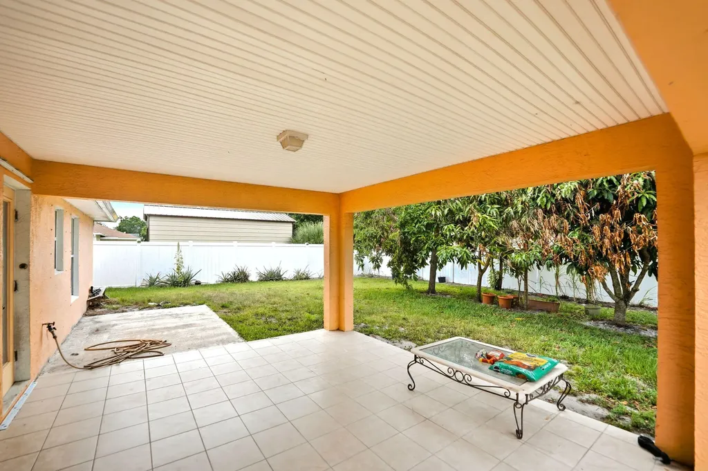 1692 SW Lofgren Avenue Port St Lucie FL 34953