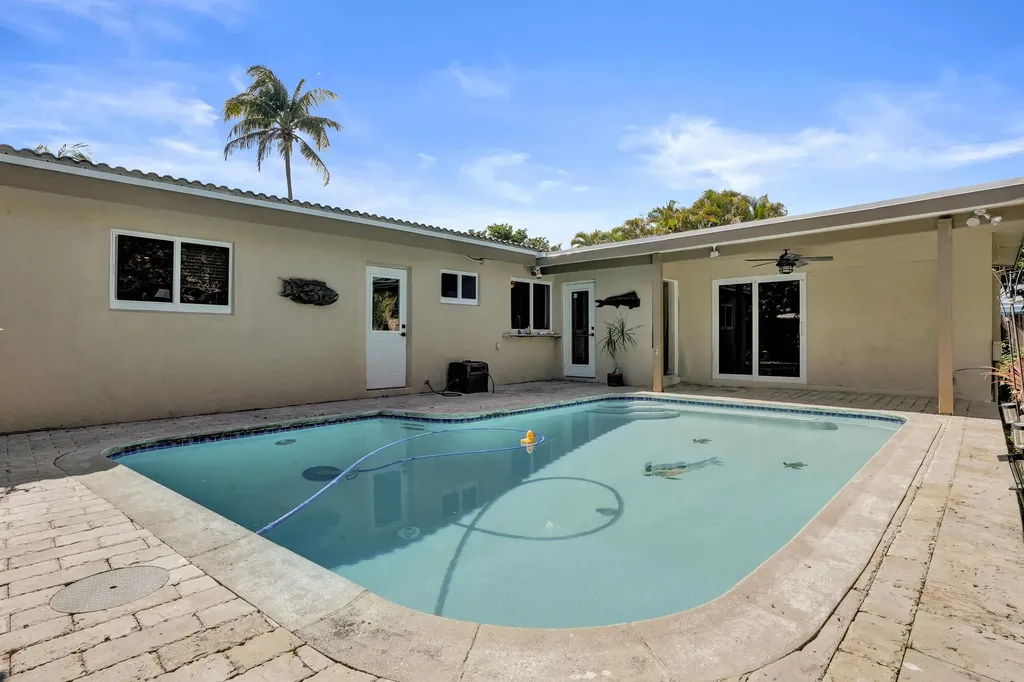1240 SW 4th Avenue Pompano Beach FL 33060
