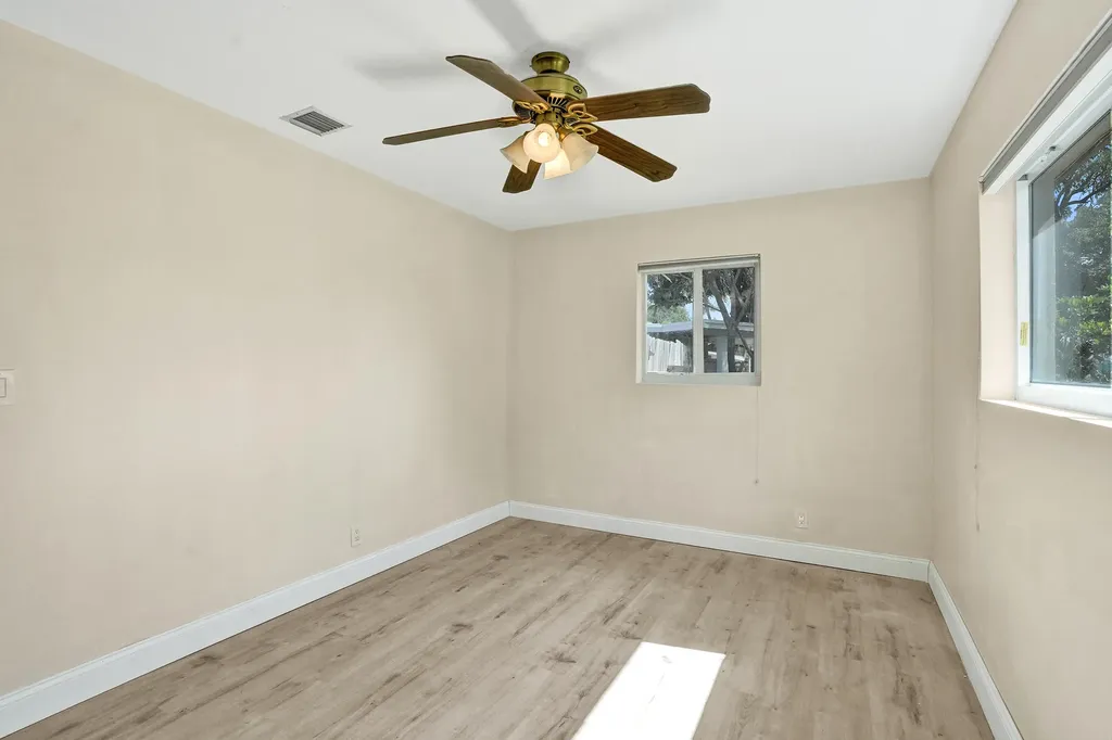 1240 SW 4th Avenue Pompano Beach FL 33060