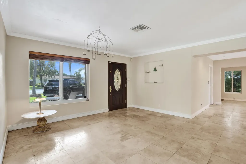 1240 SW 4th Avenue Pompano Beach FL 33060