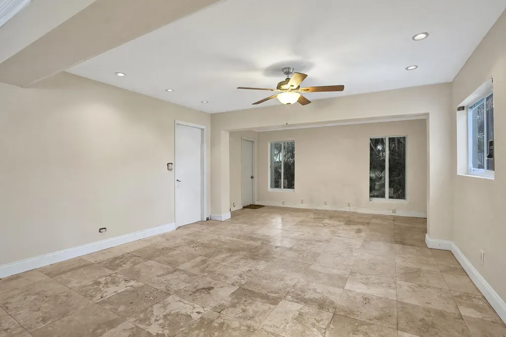 1240 SW 4th Avenue Pompano Beach FL 33060