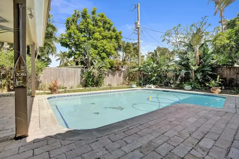 1240 SW 4th Avenue Pompano Beach FL 33060