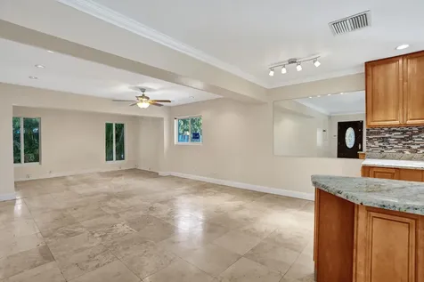 1240 SW 4th Avenue Pompano Beach FL 33060