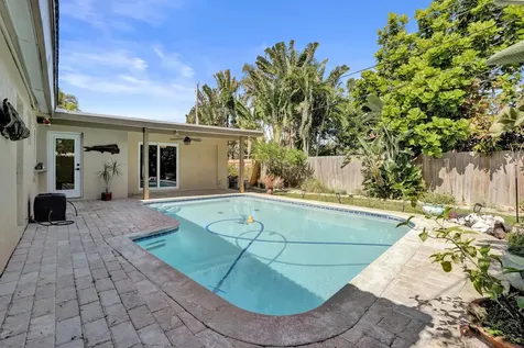 1240 SW 4th Avenue Pompano Beach FL 33060