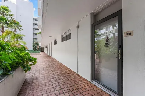 145 S Ocean Avenue Palm Beach Shores FL 33404