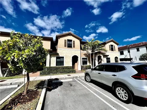 10490 W 33rd Way Hialeah FL 33018