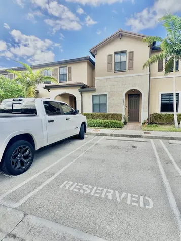10490 W 33rd Way Hialeah FL 33018