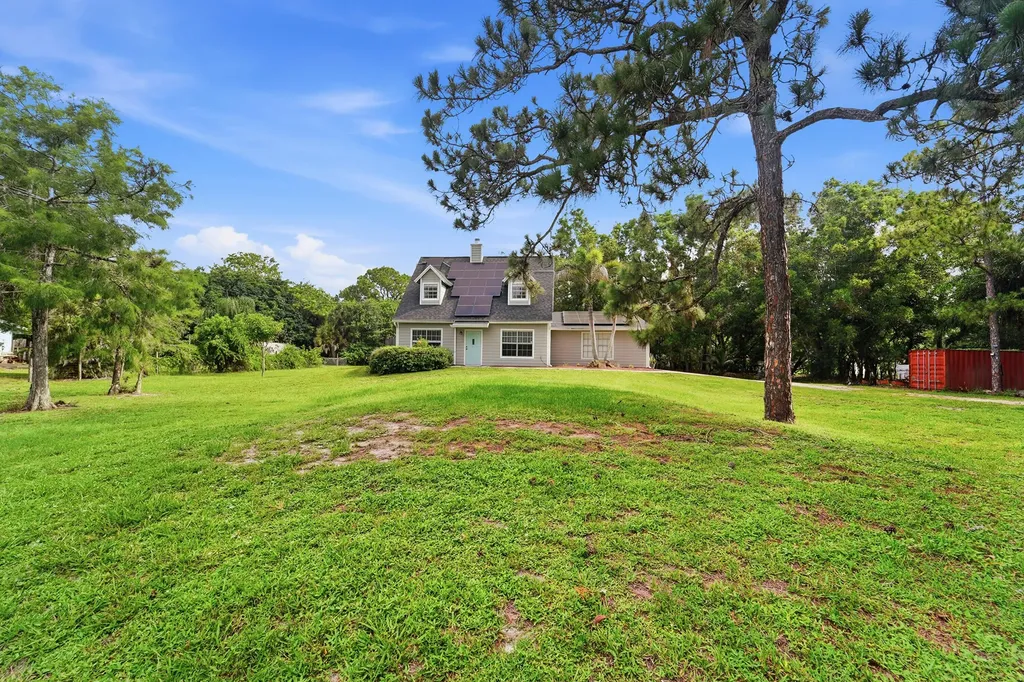 16317 Glasgow Drive E The Acreage FL 33470