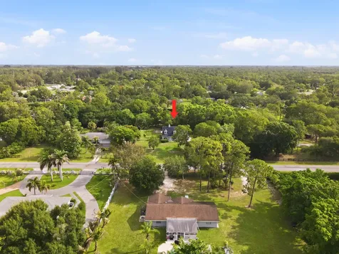 16317 Glasgow Drive E The Acreage FL 33470