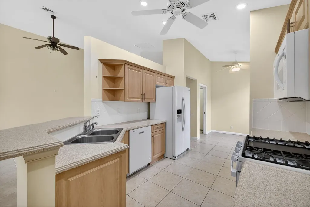 171 NW Lawton Road Port St Lucie FL 34986