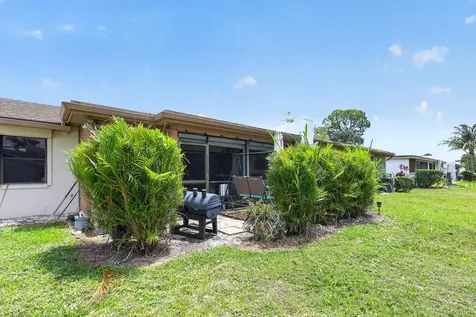 6126 Fairfield Circle Greenacres FL 33463