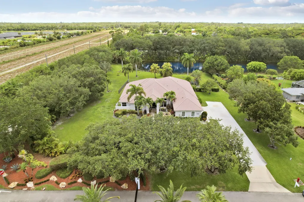 Lake Worth FL, 5835 Lago Del Sol Drive