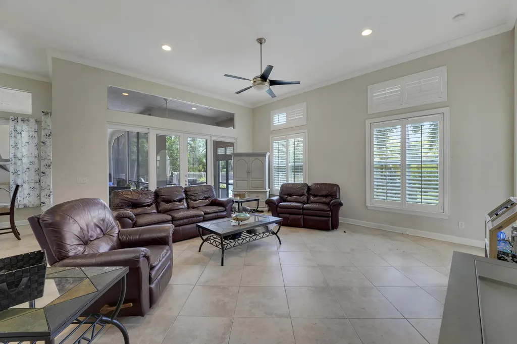 5835 Lago Del Sol Drive Lake Worth FL 33449