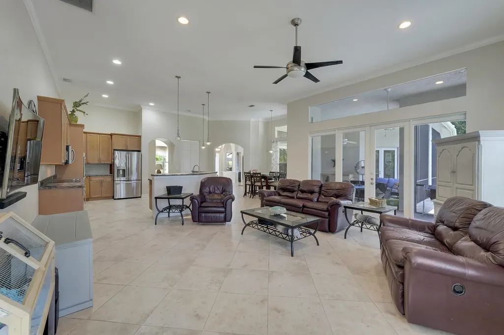 5835 Lago Del Sol Drive Lake Worth FL 33449