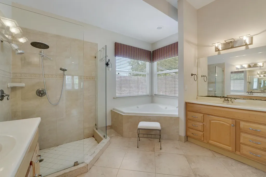 5835 Lago Del Sol Drive Lake Worth FL 33449