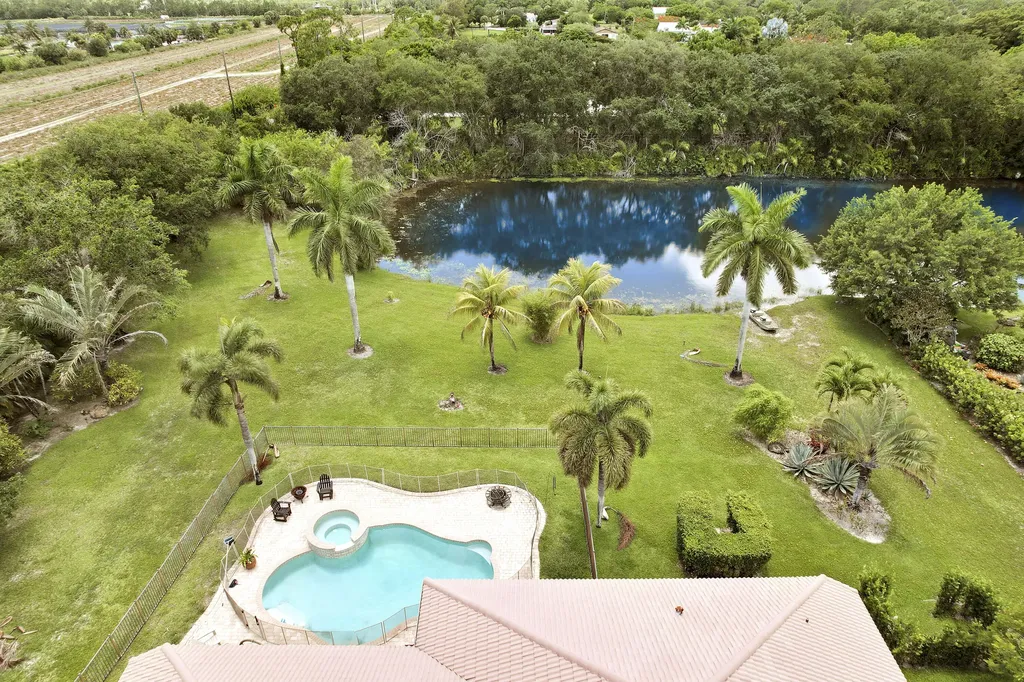 5835 Lago Del Sol Drive Lake Worth FL 33449