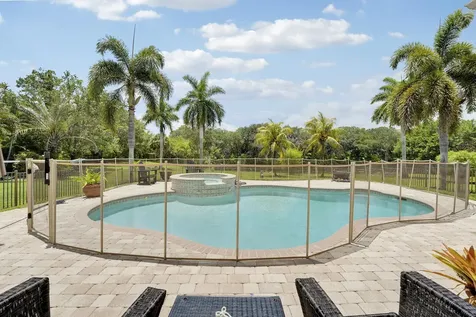 5835 Lago Del Sol Drive Lake Worth FL 33449