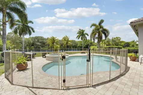 5835 Lago Del Sol Drive Lake Worth FL 33449
