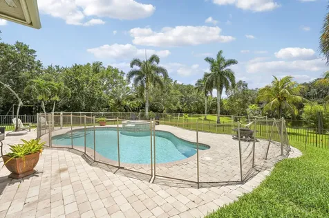 5835 Lago Del Sol Drive Lake Worth FL 33449