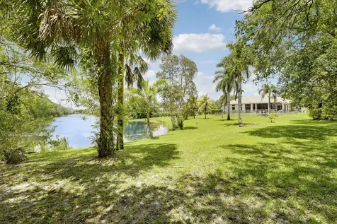 5835 Lago Del Sol Drive Lake Worth FL 33449