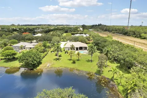 5835 Lago Del Sol Drive Lake Worth FL 33449