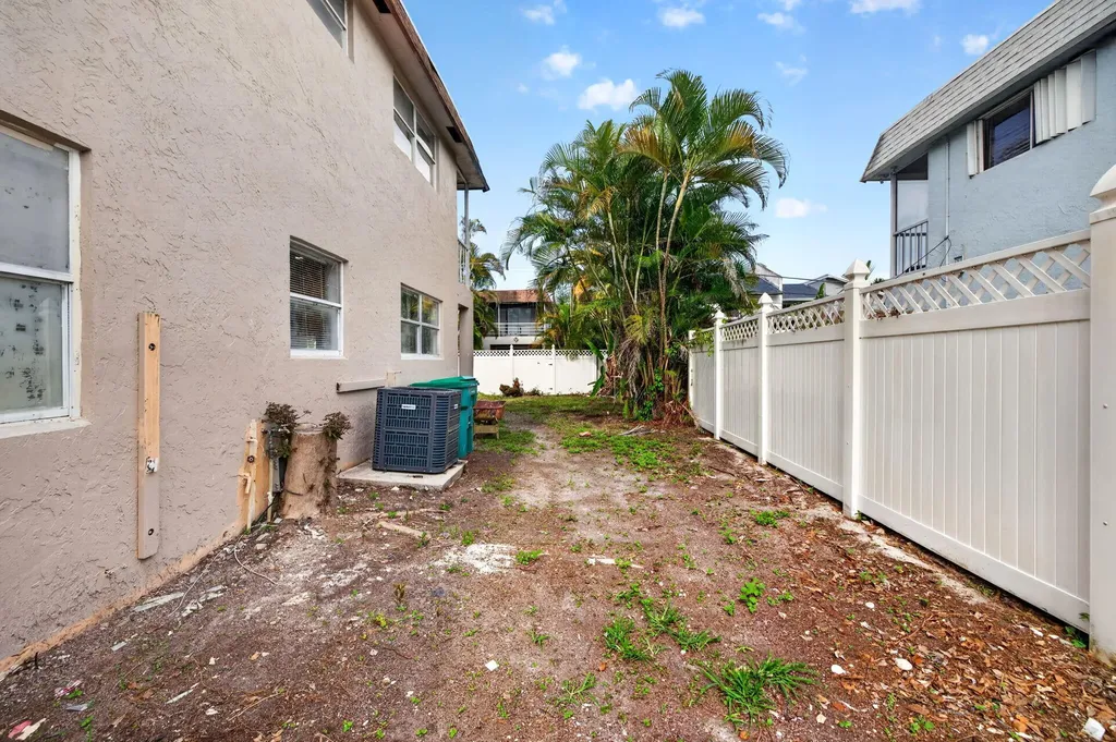 5424 SW 44th Terrace Dania Beach FL 33314