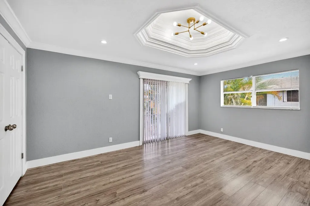 5424 SW 44th Terrace Dania Beach FL 33314