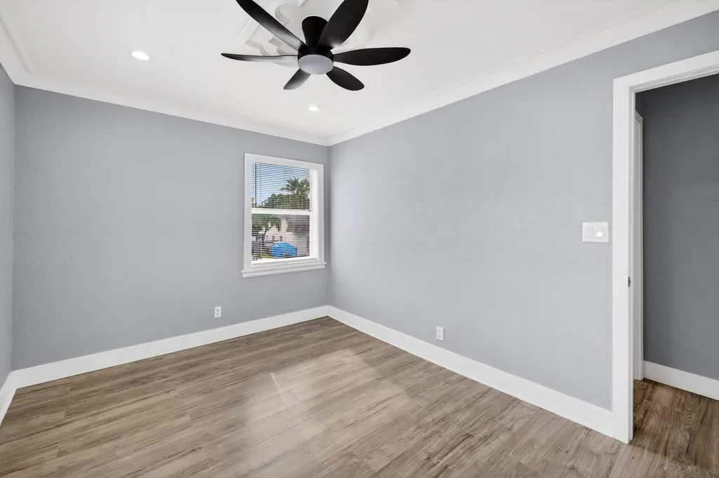 5424 SW 44th Terrace Dania Beach FL 33314