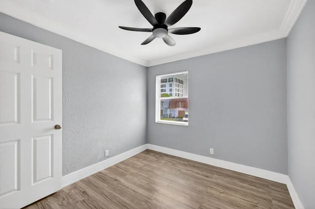 5424 SW 44th Terrace Dania Beach FL 33314