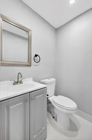 5424 SW 44th Terrace Dania Beach FL 33314