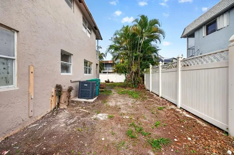 5424 SW 44th Terrace Dania Beach FL 33314