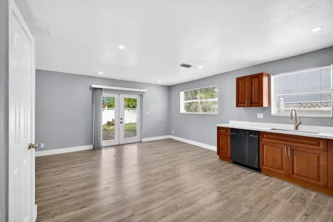 5424 SW 44th Terrace Dania Beach FL 33314