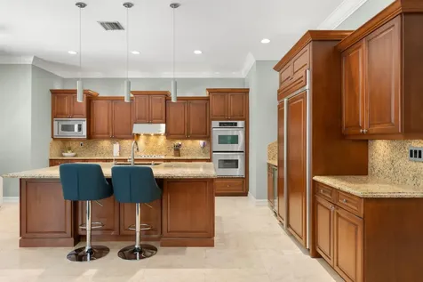 633 NE 20th Street Wilton Manors FL 33305