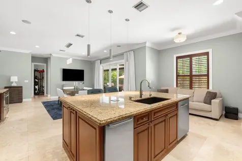 633 NE 20th Street Wilton Manors FL 33305