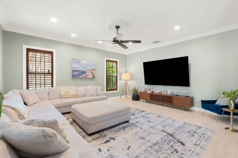 633 NE 20th Street Wilton Manors FL 33305