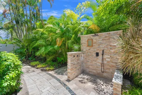 633 NE 20th Street Wilton Manors FL 33305