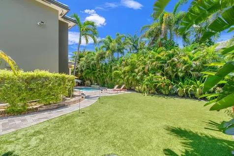 633 NE 20th Street Wilton Manors FL 33305
