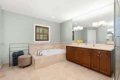 633 NE 20th Street Wilton Manors FL 33305