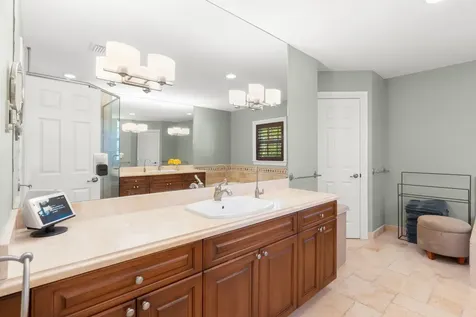 633 NE 20th Street Wilton Manors FL 33305