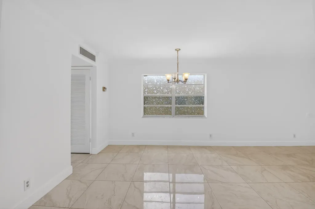 506 E Capri Road Delray Beach FL 33484