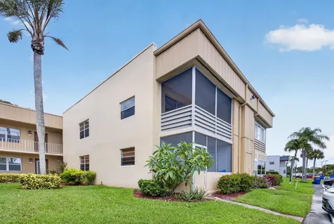 506 E Capri Road Delray Beach FL 33484