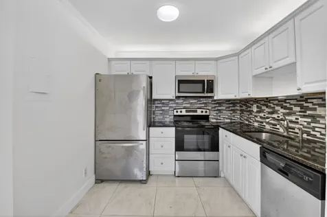 506 E Capri Road Delray Beach FL 33484