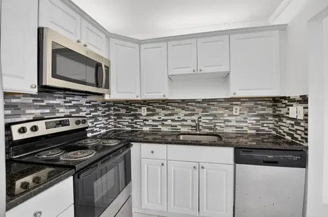 506 E Capri Road Delray Beach FL 33484