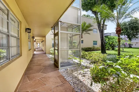 506 E Capri Road Delray Beach FL 33484