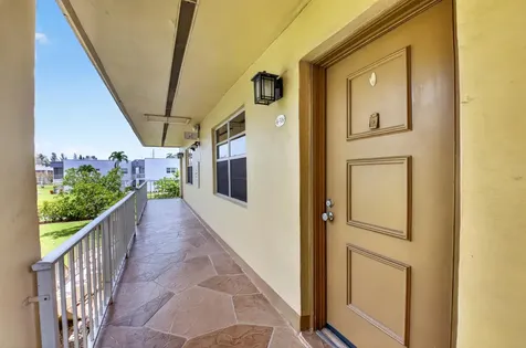 506 E Capri Road Delray Beach FL 33484