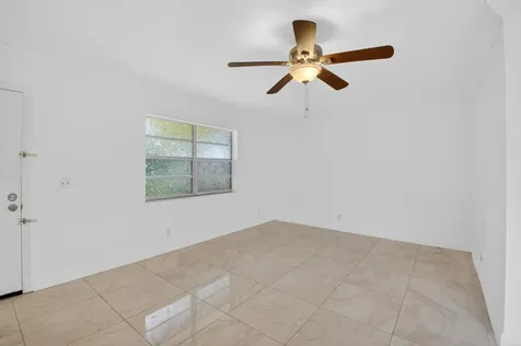 506 E Capri Road Delray Beach FL 33484