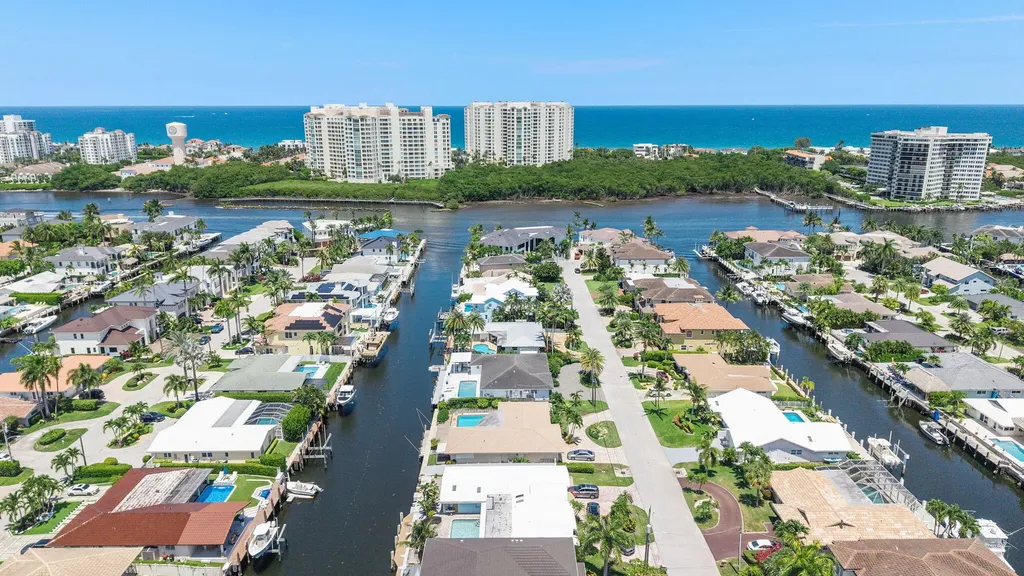 831 Dover Street Boca Raton FL 33487